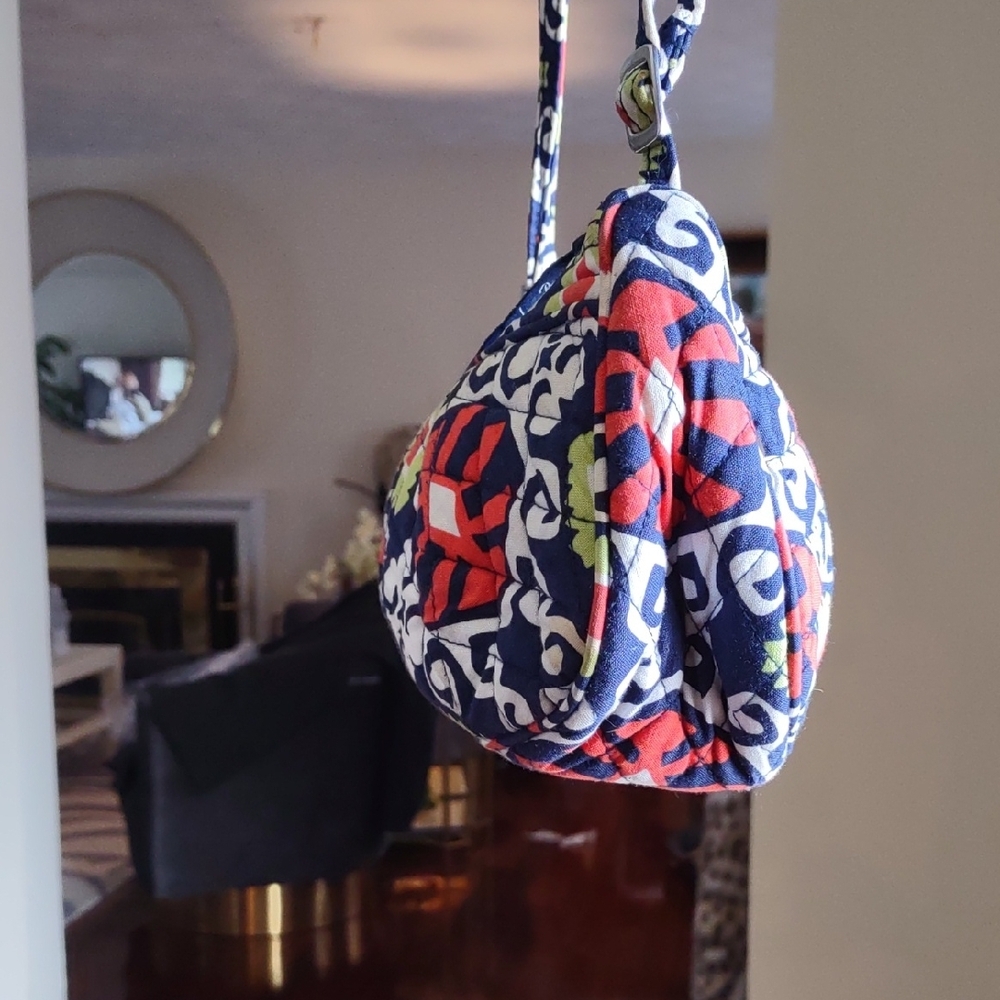 Vera Bradley Blue and Red Patterned Small Shoulder Bag With Coin Pouch - Picture 3 of 11
